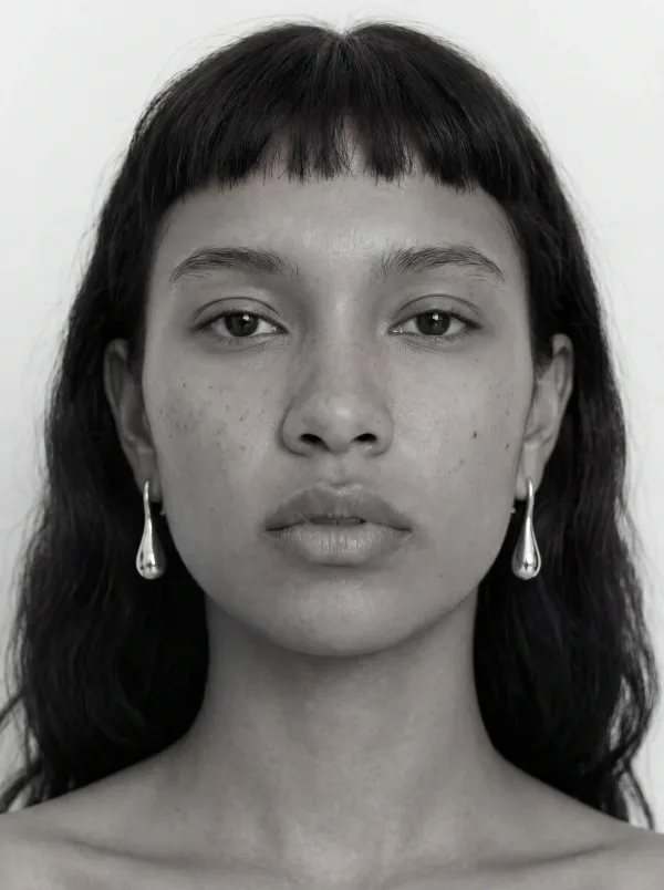 AI generated fashion video thumbnail front
