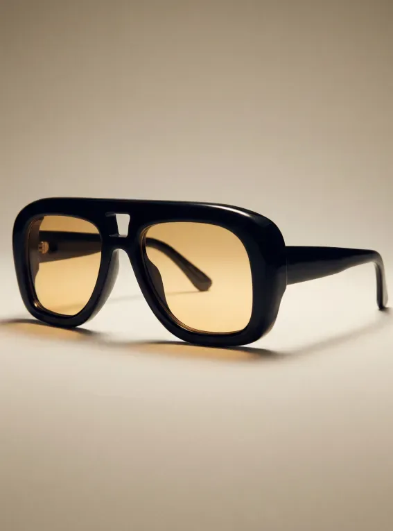 Glasses on Model thumbnail detail